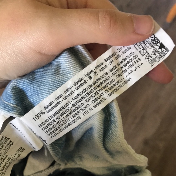 Zara Denim Belted Paper bag Shorts.NWOT flawed. Size M. High waisted casual - Picture 4 of 10